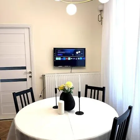 Apartment F1 Ultra Danube Flat