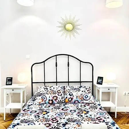 F1 Ultra Danube Flat